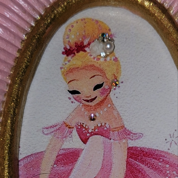 Upcycled 3d framed art with ballerina - Picture 6 of 11